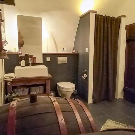 Press House At The Walnut Tree - Mypresshouse * Pecsely